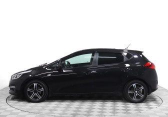Подержанный автомобиль Kia Ceed Hatchback 2015 года (8 фото)