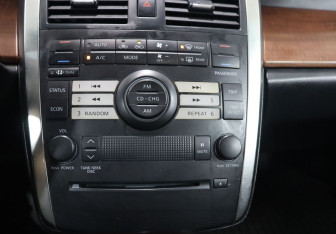 Подержанный автомобиль Nissan Teana 2007 года (17 фото)