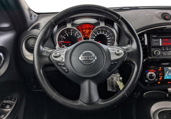 Подержанный автомобиль Nissan Juke 2014 года (22 фото)