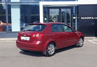 Подержанный автомобиль Chevrolet Lacetti Hatchback 2008 года (5 фото)