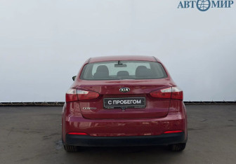 Подержанный автомобиль Kia Cerato Sedan 2014 года (7 фото)