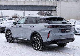 Подержанный автомобиль Exeed RX 2023 года (7 фото)