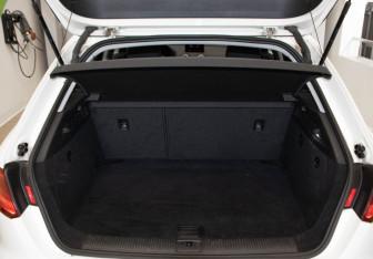 Подержанный автомобиль Audi A3 Hatchback 2013 года (31 фото)