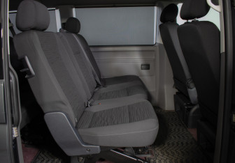 Подержанный автомобиль Volkswagen Caravelle 2021 года (10 фото)