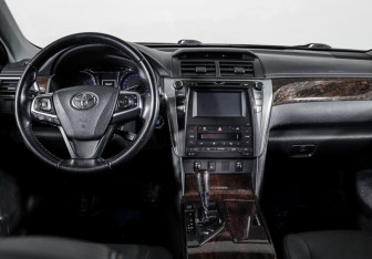 Подержанный автомобиль Toyota Camry Sedan 2015 года (12 фото)