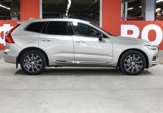 Подержанный автомобиль Volvo XC60 2018 года (4 фото)