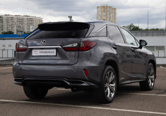 Подержанный автомобиль Lexus RX 2016 года (5 фото)