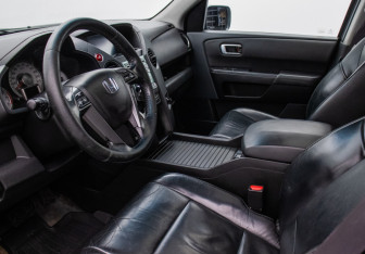 Подержанный автомобиль Honda Pilot 2011 года (10 фото)