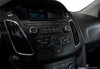 Подержанный автомобиль Ford Focus Hatchback 2018 года (9 фото)