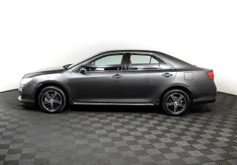 Подержанный автомобиль Toyota Camry Sedan 2012 года (3 фото)