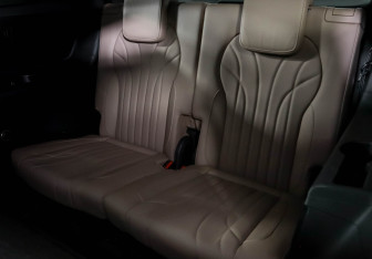 Подержанный автомобиль Chery Tiggo 9 2024 года (16 фото)