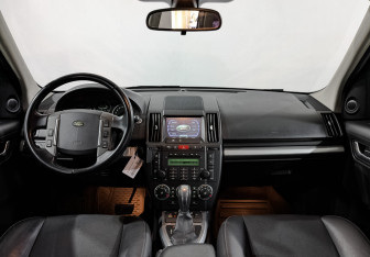 Подержанный автомобиль Land Rover Freelander 2010 года (14 фото)