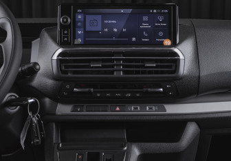 Новый Peugeot Traveller 2024 (9 фото)