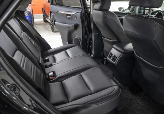 Подержанный автомобиль Lexus NX 2020 года (12 фото)