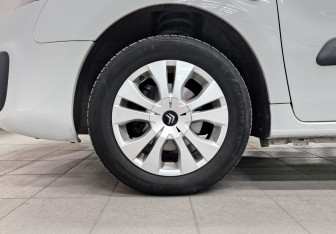 Подержанный автомобиль Citroen Berlingo 2021 года (18 фото)