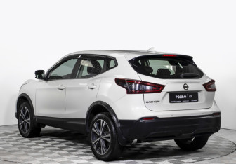 Подержанный автомобиль Nissan Qashqai 2021 года (7 фото)