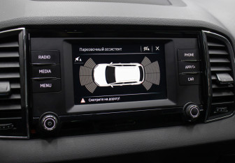 Подержанный автомобиль Skoda Karoq 2020 года (18 фото)