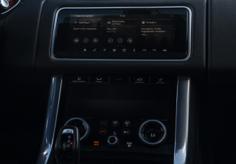 Подержанный автомобиль Land Rover Range Rover Sport 2018 года (13 фото)