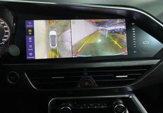 Подержанный автомобиль Geely Tugella 2022 года (12 фото)