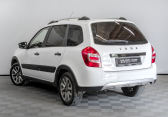 Подержанный автомобиль LADA (ВАЗ) Granta Wagon 2023 года (7 фото)