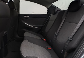 Подержанный автомобиль Hyundai Solaris Sedan 2013 года (11 фото)