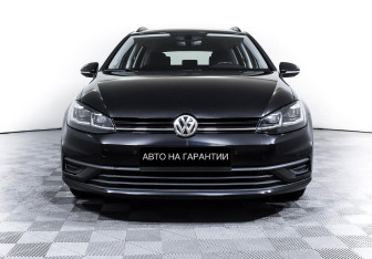 Подержанный автомобиль Volkswagen Golf Wagon 2018 года (2 фото)