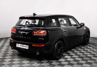 Подержанный автомобиль MINI Clubman Wagon 2020 года (5 фото)