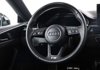 Подержанный автомобиль Audi A5 Liftback 2020 года (15 фото)