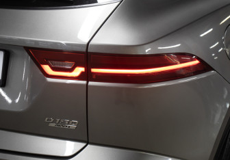 Подержанный автомобиль Jaguar E-Pace 2018 года (25 фото)