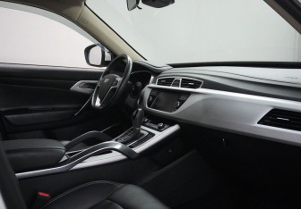 Подержанный автомобиль Geely Atlas 2018 года (12 фото)