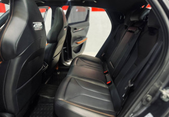 Подержанный автомобиль Changan UNI-V 2023 года (27 фото)