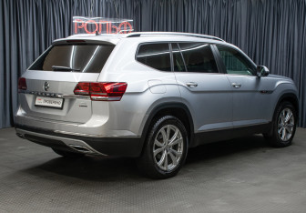 Подержанный автомобиль Volkswagen Teramont 2019 года (5 фото)