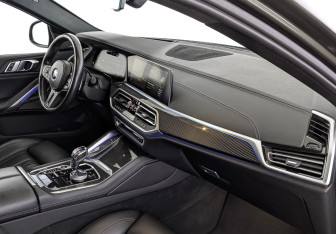 Подержанный автомобиль BMW X6 2022 года (13 фото)