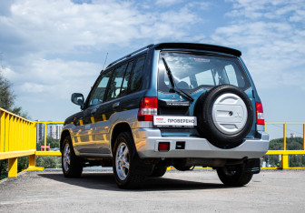 Подержанный автомобиль Mitsubishi Pajero Pinin 2004 года (6 фото)