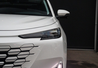 Подержанный автомобиль Changan UNI-K 2023 года (31 фото)