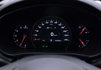 Подержанный автомобиль Kia Sorento 2017 года (13 фото)