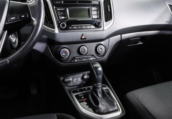 Подержанный автомобиль Hyundai Creta 2017 года (9 фото)