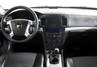 Подержанный автомобиль Chevrolet Epica 2011 года (11 фото)