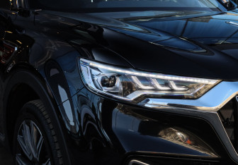 Подержанный автомобиль Hongqi HS5 2024 года (29 фото)