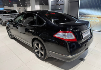 Подержанный автомобиль Nissan Teana 2013 года (4 фото)