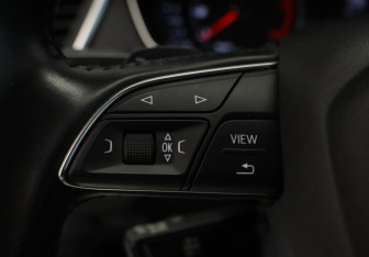 Подержанный автомобиль Audi Q5 2017 года (12 фото)