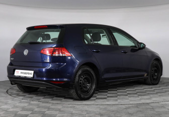Подержанный автомобиль Volkswagen Golf Hatchback 2013 года (3 фото)