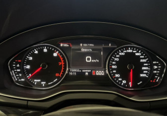 Подержанный автомобиль Audi Q5 2018 года (14 фото)