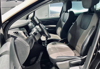 Подержанный автомобиль Renault Kaptur 2017 года (9 фото)