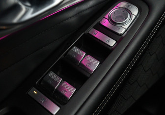 Подержанный автомобиль GAC GS8 2024 года (16 фото)