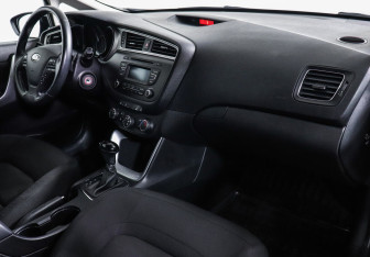 Подержанный автомобиль Kia Ceed Wagon 2017 года (5 фото)