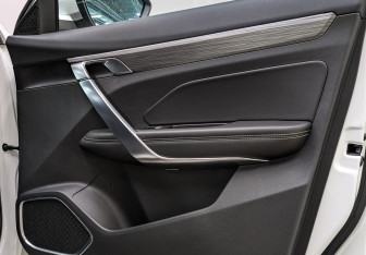 Подержанный автомобиль Geely Atlas Pro 2021 года (22 фото)