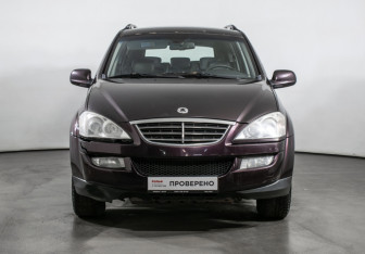 Подержанный автомобиль SsangYong Kyron 2011 года (2 фото)