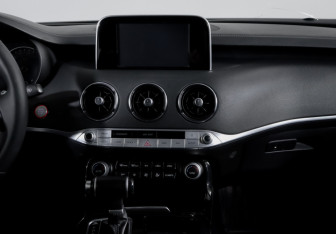 Подержанный автомобиль Kia Stinger 2019 года (13 фото)