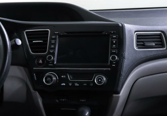 Подержанный автомобиль Honda Civic Sedan 2013 года (10 фото)